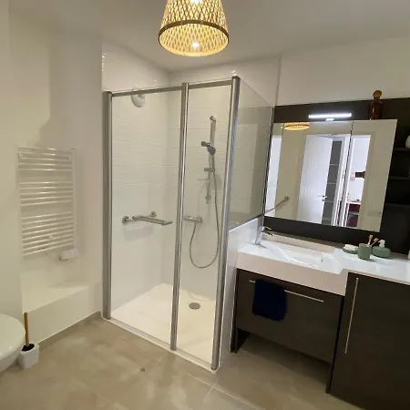 Apartahotel Domitys - Regalecia Uzès